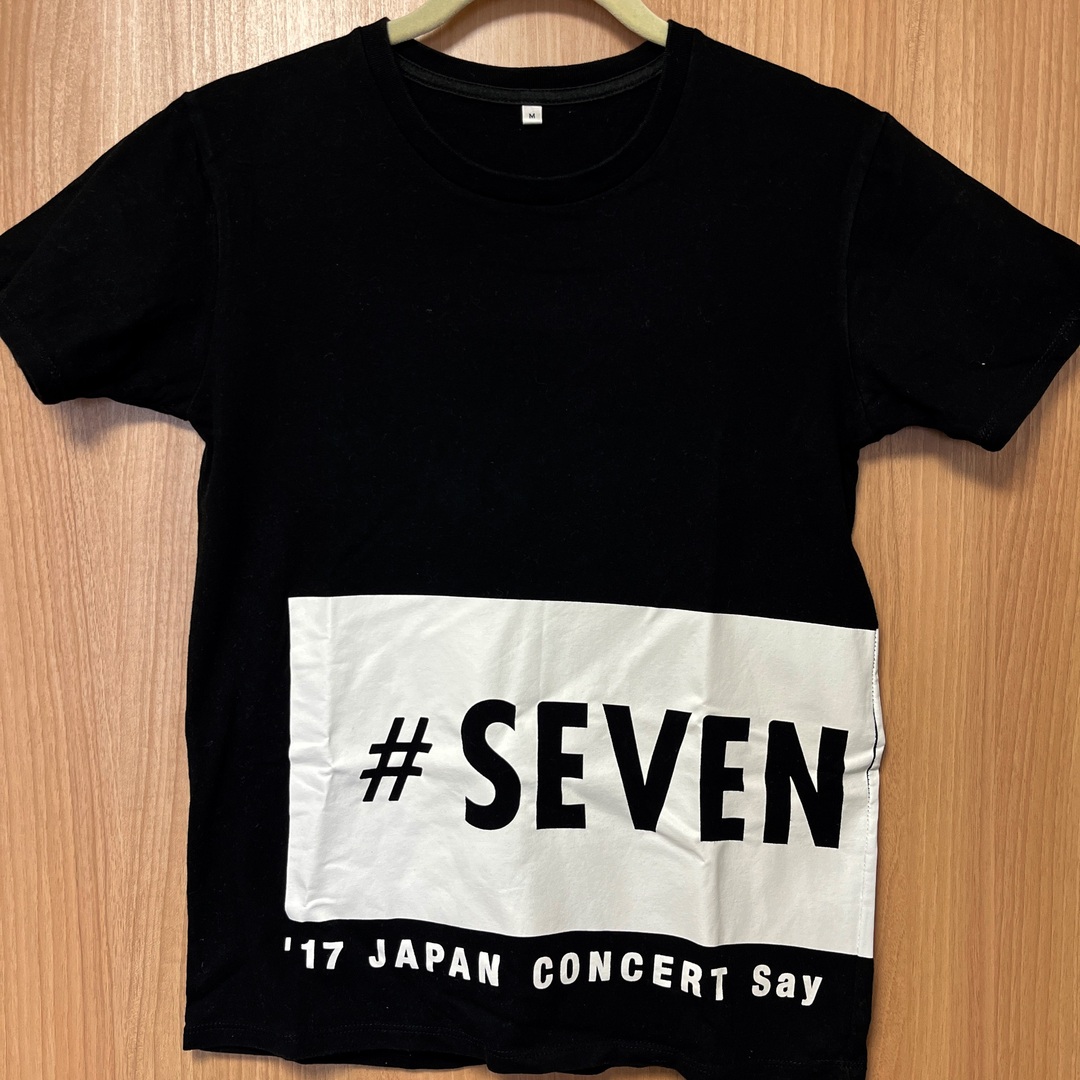 SEVENTEEN(セブンティーン)のSEVENTEEN ライブTシャツ エンタメ/ホビーのタレントグッズ(アイドルグッズ)の商品写真