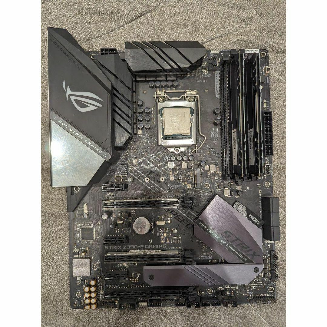 ASUS(エイスース)のマザーボード ASUS ROG STRIX Z390-F GAMING  スマホ/家電/カメラのPC/タブレット(PCパーツ)の商品写真