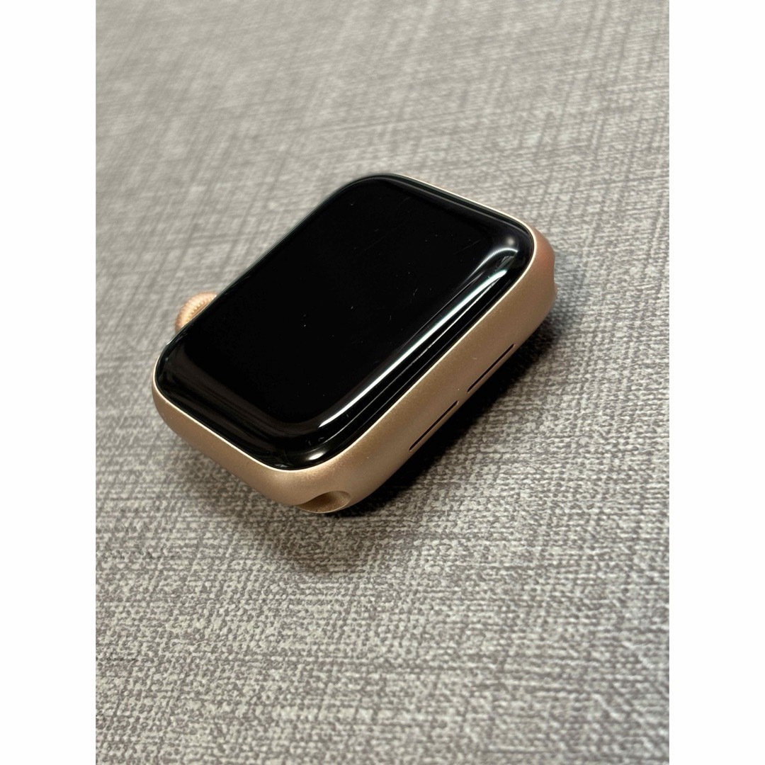 Apple Watch(アップルウォッチ)のApple watch 5 40mm Cellular+GPS ゴールド色 レディースのファッション小物(腕時計)の商品写真