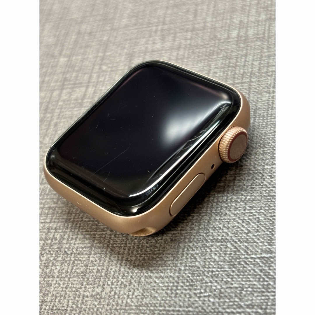 Apple Watch(アップルウォッチ)のApple watch 5 40mm Cellular+GPS ゴールド色 レディースのファッション小物(腕時計)の商品写真