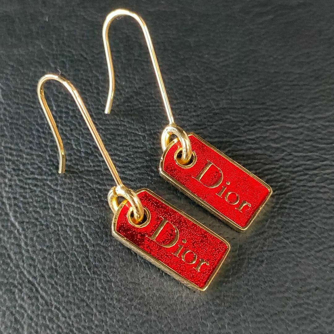 【極美品】Dior　ディオール　ロゴ　ピアス　プレート　レッド　ゴールド　フック レディースのアクセサリー(ピアス)の商品写真