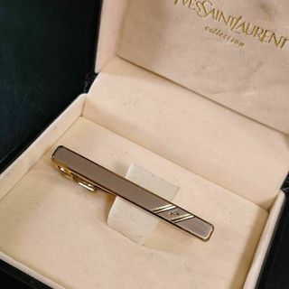 イヴサンローラン(Yves Saint Laurent)の【美品】イヴサンローラン　ネクタイピンYSLロゴ　ゴールド　ストライプ　シルバー(ネクタイピン)