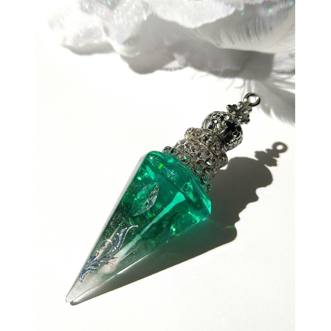 【光流様専用】《ユニコーンの角》ヒマラヤ水晶ペンデュラム型ネックレス ハンドメイドのアクセサリー(ネックレス)の商品写真