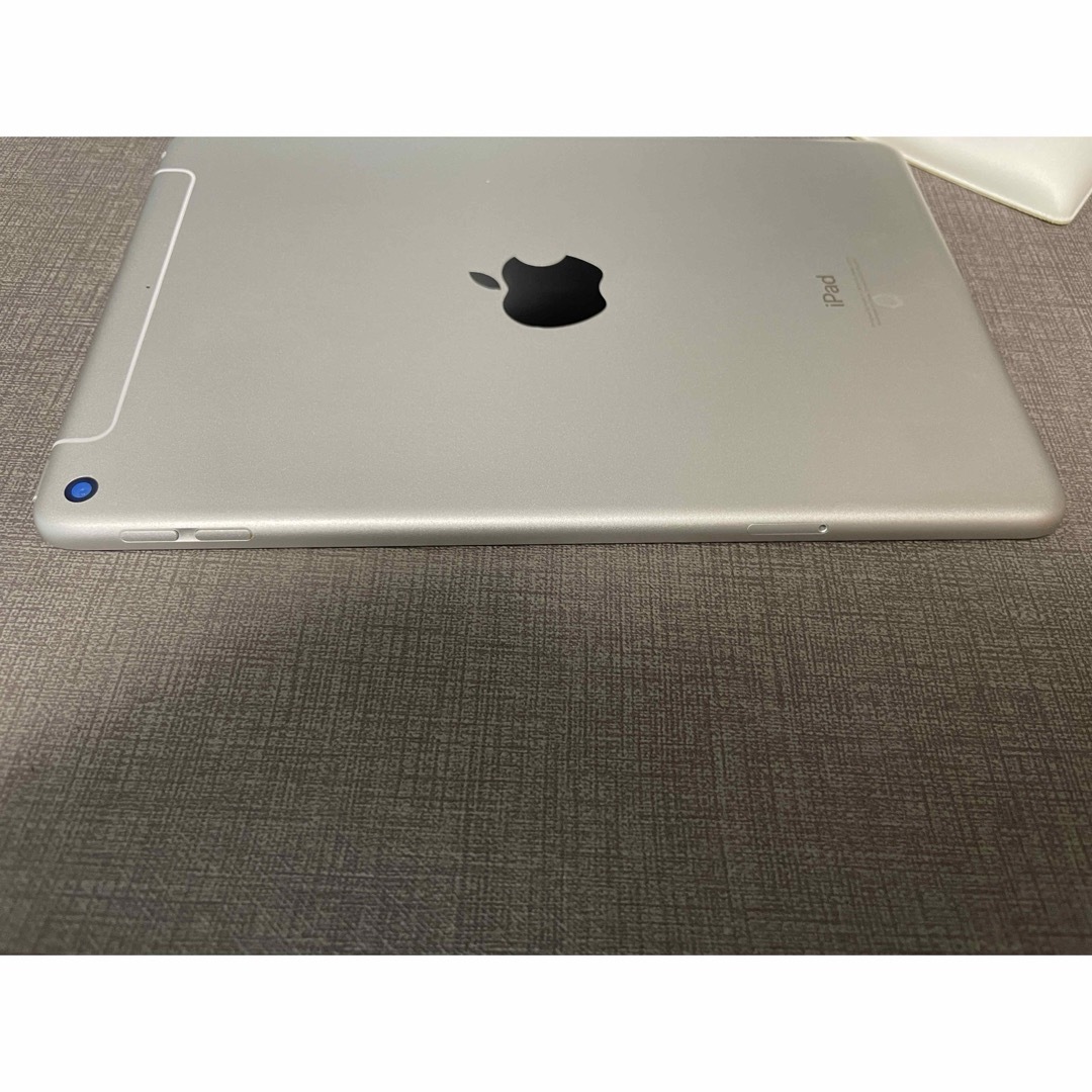 Apple(アップル)のiPad mini5 64GB cellularモデル　状態良好です スマホ/家電/カメラのPC/タブレット(タブレット)の商品写真