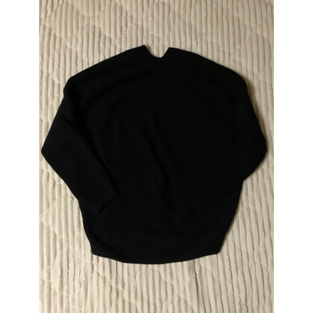 UNIQLO(ユニクロ)のユニクロ コクーンシルエットVネックセーター　黒 レディースのトップス(ニット/セーター)の商品写真