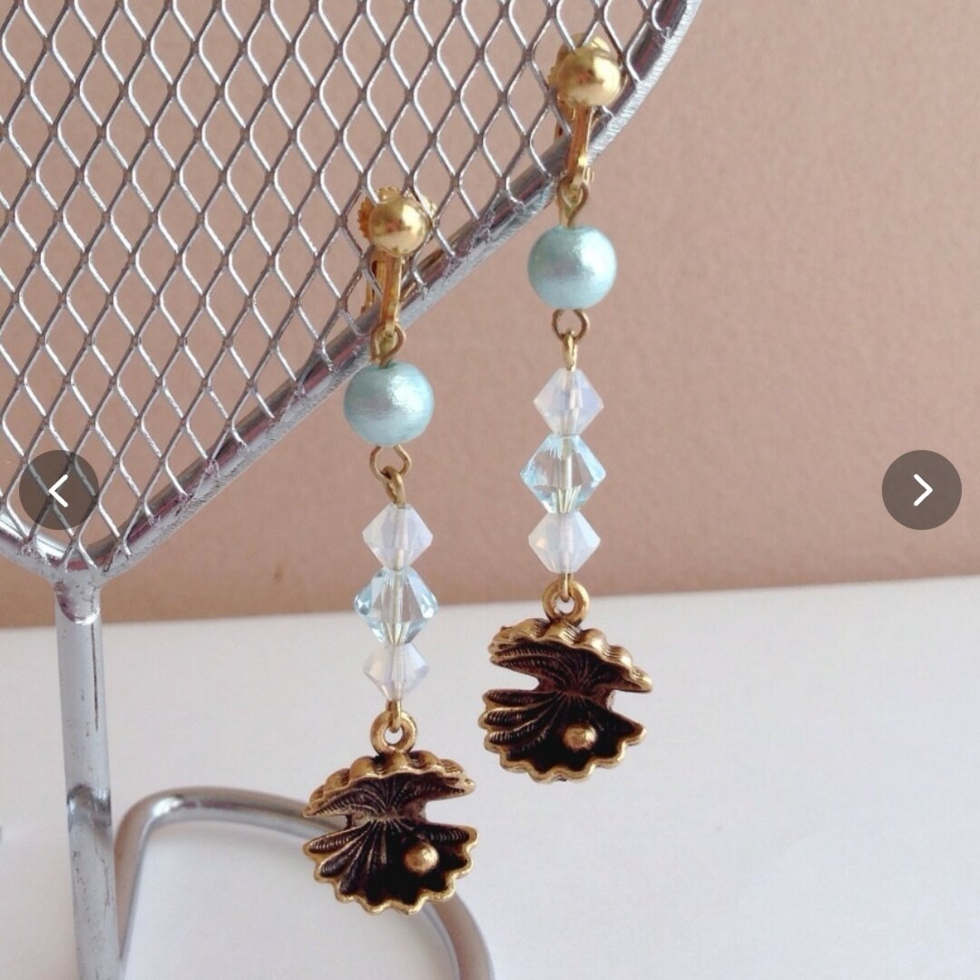 【新品】真珠貝のイヤリング ハンドメイド レディースのアクセサリー(イヤリング)の商品写真