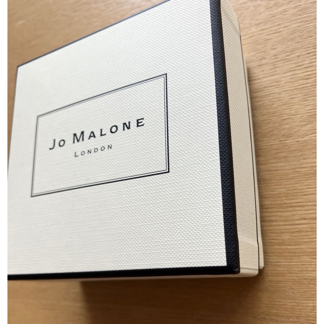 Jo Malone(ジョーマローン)の新品　ジョー マローン ロンドン ポメグラネート ノアール バス オイル  コスメ/美容のボディケア(バスグッズ)の商品写真