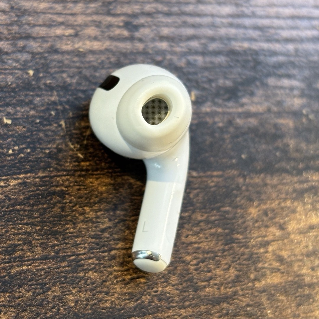 Apple(アップル)のAirPods Pro 第一世代 左耳のみ スマホ/家電/カメラのオーディオ機器(ヘッドフォン/イヤフォン)の商品写真