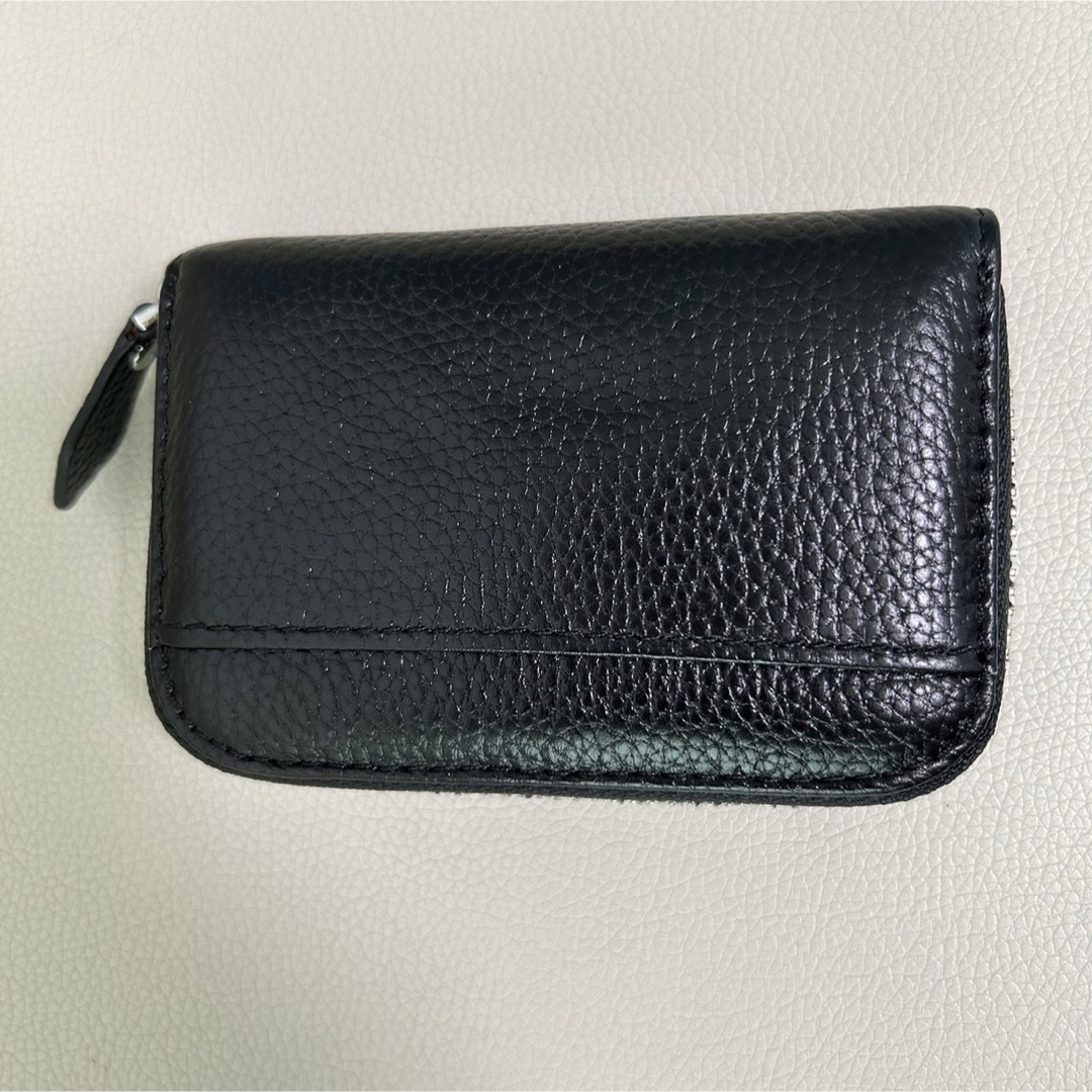 大容量じゃばら型カードケース　ブラック　合成皮革　シンプル　コンパクトお財布 レディースのファッション小物(名刺入れ/定期入れ)の商品写真