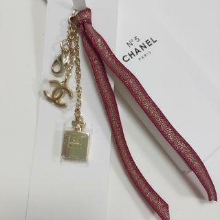 シャネル(CHANEL)のシャネル　クリスマス　ノベルティ　チャーム　キーホルダー502.541(キーホルダー)