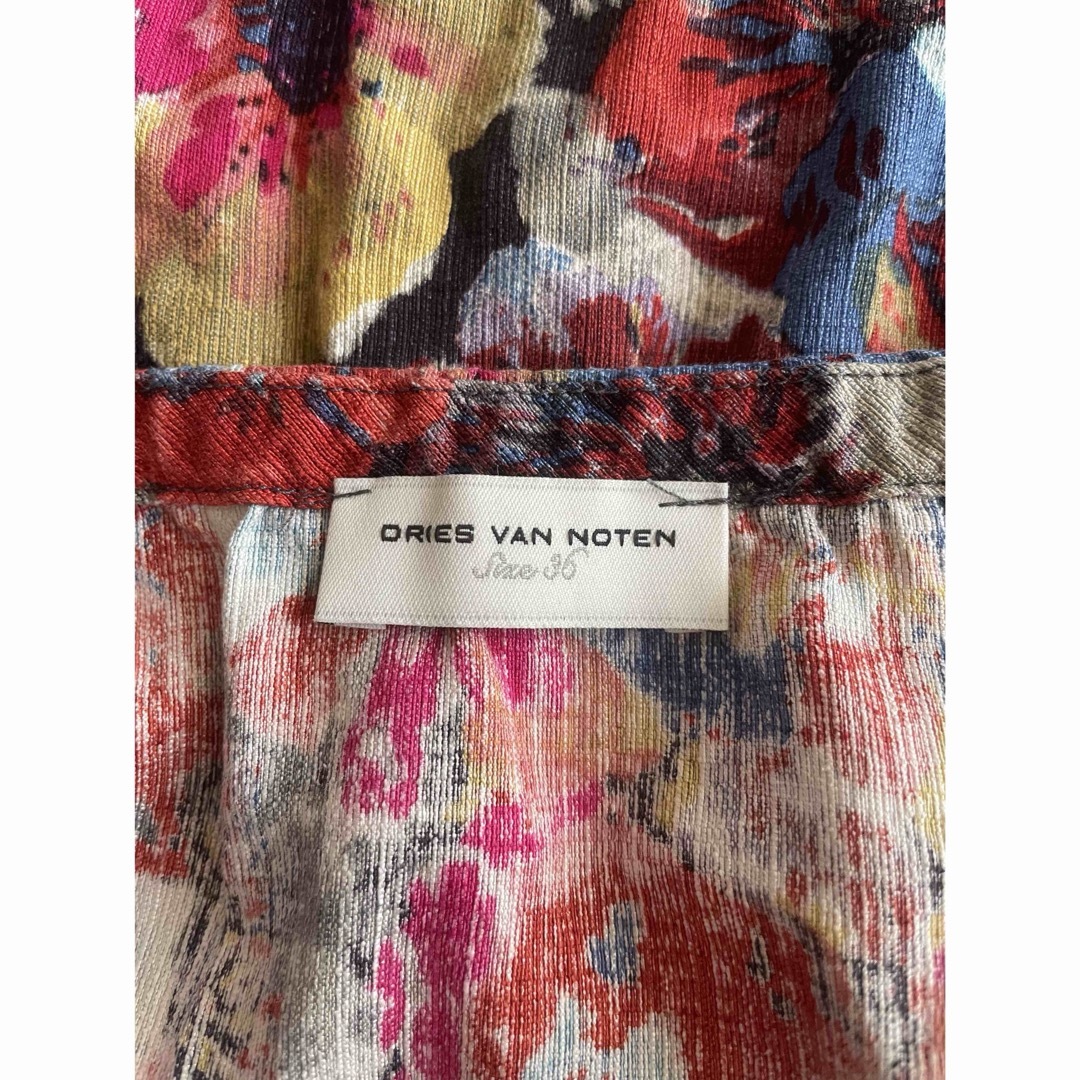 DRIES VAN NOTEN(ドリスヴァンノッテン)のDRIES VAN NOTEN ホルターネック　トップス　ドリスヴァンノッテン レディースのトップス(その他)の商品写真