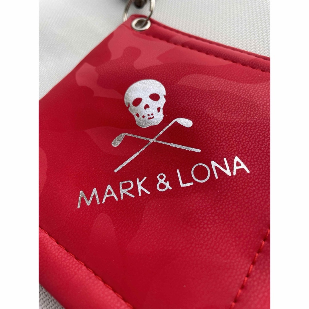 MARK&LONA(マークアンドロナ)のMARK&LONA　ゴルフボールクリーナー　ボール拭き　赤　マークアンドロナ スポーツ/アウトドアのゴルフ(ウエア)の商品写真