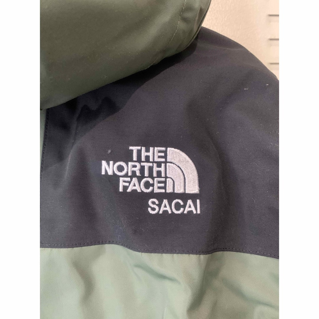 sacai(サカイ)のNORTH FACE SACAI L サカイ ノースフェイス 緑 正規品 メンズのジャケット/アウター(ダウンジャケット)の商品写真