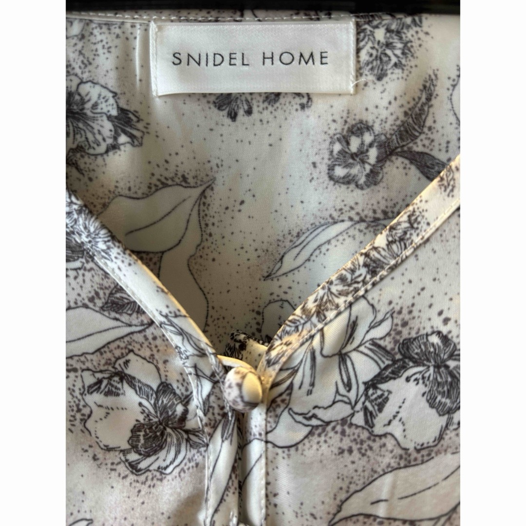 SNIDEL HOME(スナイデルホーム)の【限定値下げ中】SNIDEL HOME パジャマ 上下セット レディースのルームウェア/パジャマ(パジャマ)の商品写真