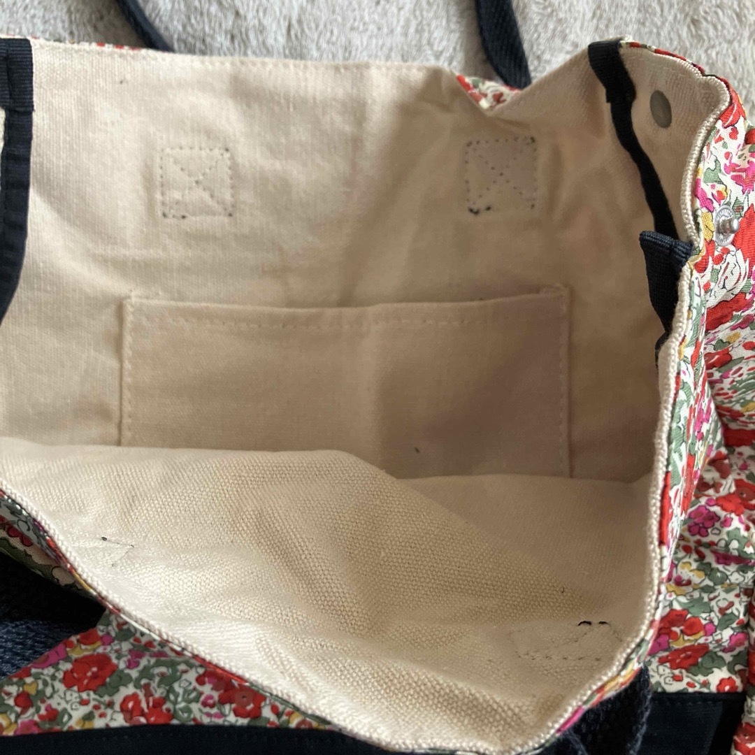 LIBEATYリバティプリント トートバッグ/ムック本 レディースのバッグ(トートバッグ)の商品写真