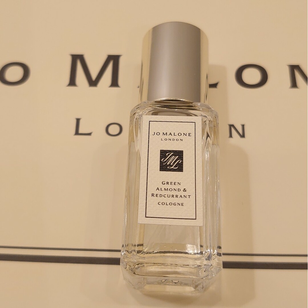 Jo Malone(ジョーマローン)のJo Malone 新品未使用 2023 グリーン アーモンド&レッドカラント コスメ/美容の香水(香水(女性用))の商品写真