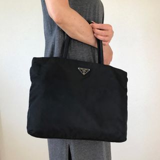 プラダ(PRADA)のプラダ　ナイロン　トートバッグ　ブラック　黒　三角ロゴ　(トートバッグ)