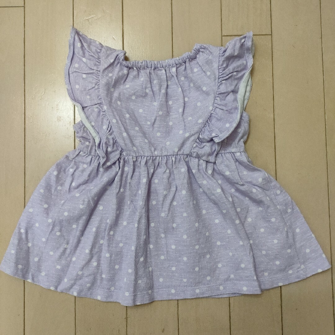 GU(ジーユー)のGU ドット柄 トップス 100cm キッズ/ベビー/マタニティのキッズ服女の子用(90cm~)(Tシャツ/カットソー)の商品写真