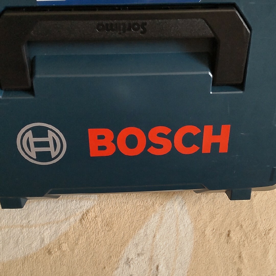BOSCH(ボッシュ)のボッシュ18V　インパクト　GDR18V-210C＆送料込み！ インテリア/住まい/日用品のインテリア/住まい/日用品 その他(その他)の商品写真