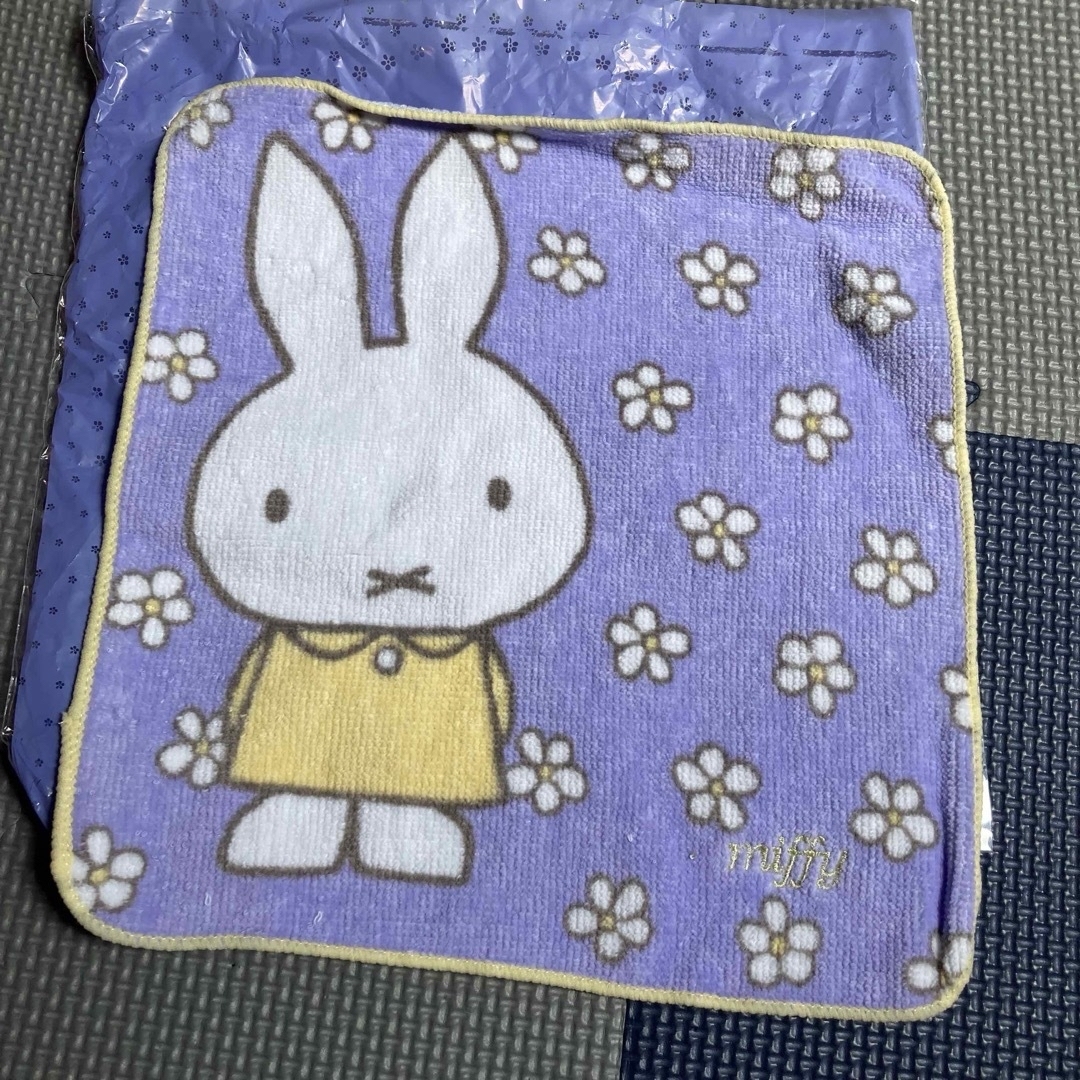 miffy(ミッフィー)のミッフィー　ノベルティ　タオルハンカチ エンタメ/ホビーのコレクション(ノベルティグッズ)の商品写真