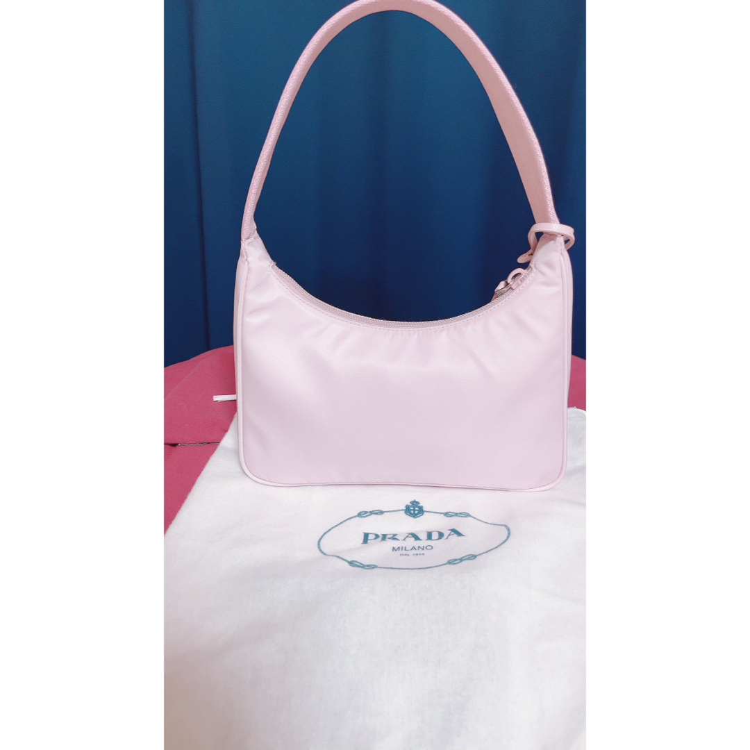 PRADA(プラダ)のプラダ　リエディション　ピンク　新品 レディースのバッグ(ショルダーバッグ)の商品写真