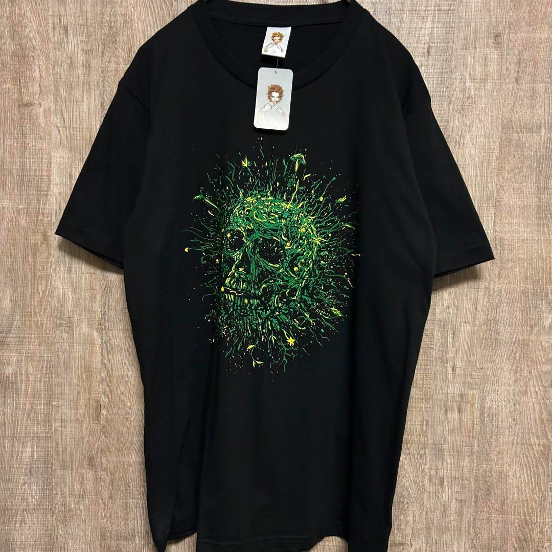 ☆新品未使用　Tシャツ　ブラック　スカル　スパーク　グリーン　ビッグプリント　M メンズのトップス(Tシャツ/カットソー(半袖/袖なし))の商品写真