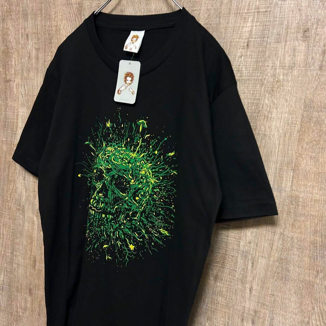 ☆新品未使用　Tシャツ　ブラック　スカル　スパーク　グリーン　ビッグプリント　M メンズのトップス(Tシャツ/カットソー(半袖/袖なし))の商品写真