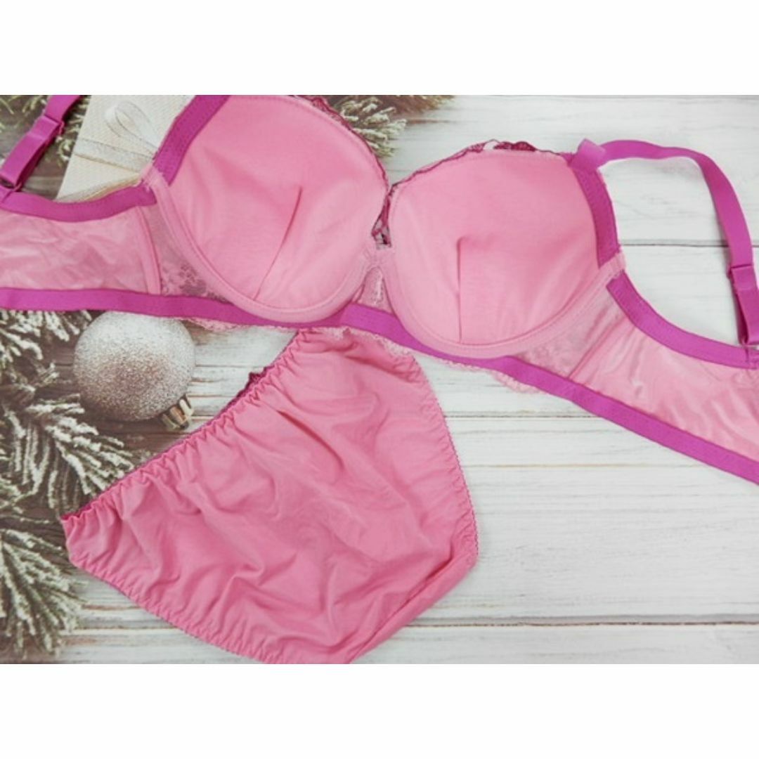 c011 E70/M ブラ＆ショーツセット 下着 ピンク系 百合刺繍 レディースの下着/アンダーウェア(ブラ&ショーツセット)の商品写真