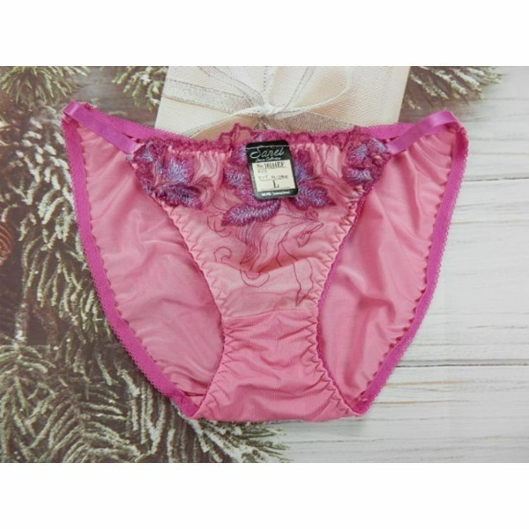 c011 E70/M ブラ＆ショーツセット 下着 ピンク系 百合刺繍 レディースの下着/アンダーウェア(ブラ&ショーツセット)の商品写真