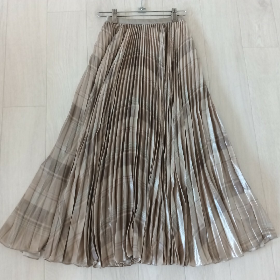 POLO RALPH LAUREN(ポロラルフローレン)のPOLO RALPH LAUREN　チェック　光沢　プリーツスカート　M レディースのスカート(ロングスカート)の商品写真