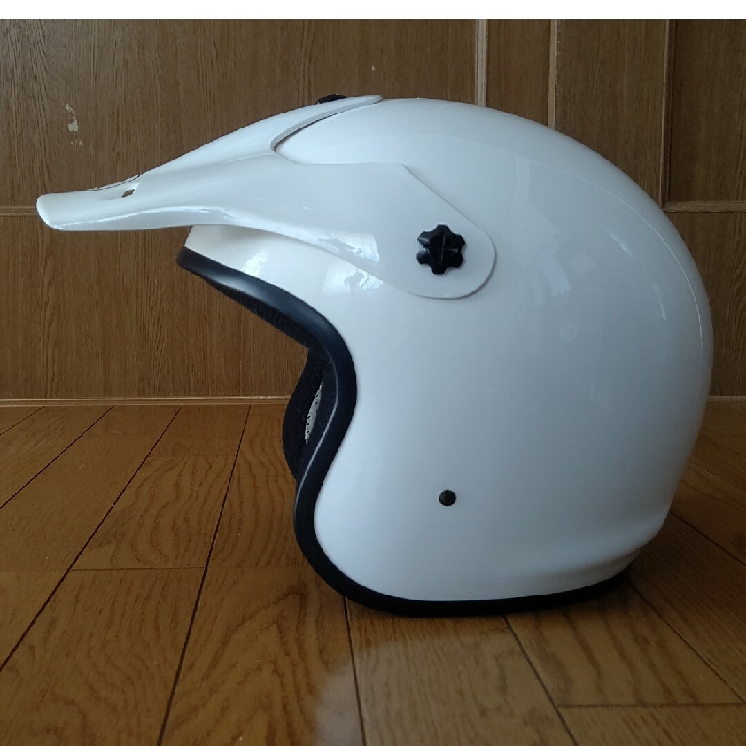 BELL(ベル)のBELL ヘルメット トラッカー Mサイズ 美品です 自動車/バイクのバイク(ヘルメット/シールド)の商品写真