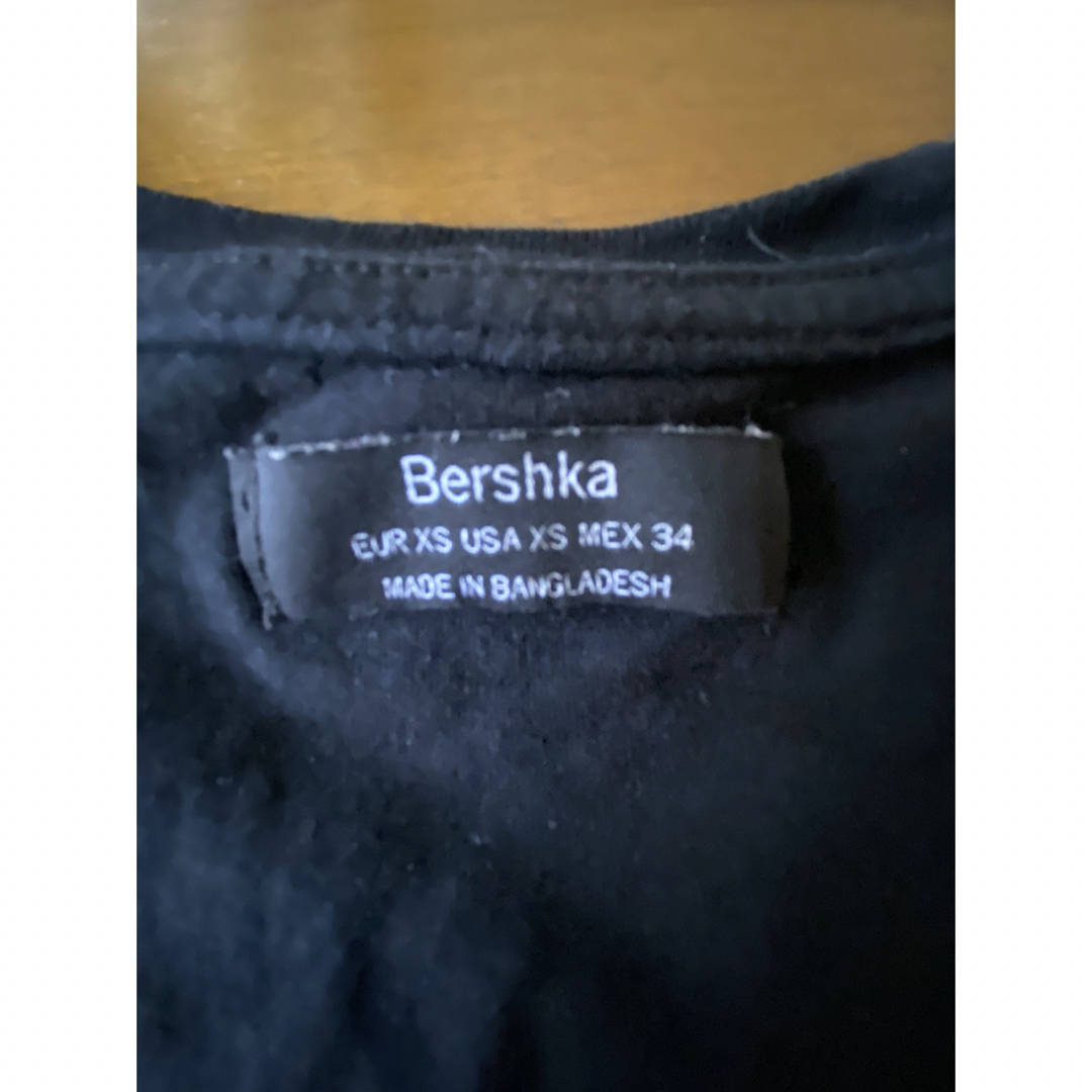 Bershka(ベルシュカ)のベルシュカ　半袖　Ｔシャツ　メンズ　小さめ メンズのトップス(Tシャツ/カットソー(半袖/袖なし))の商品写真