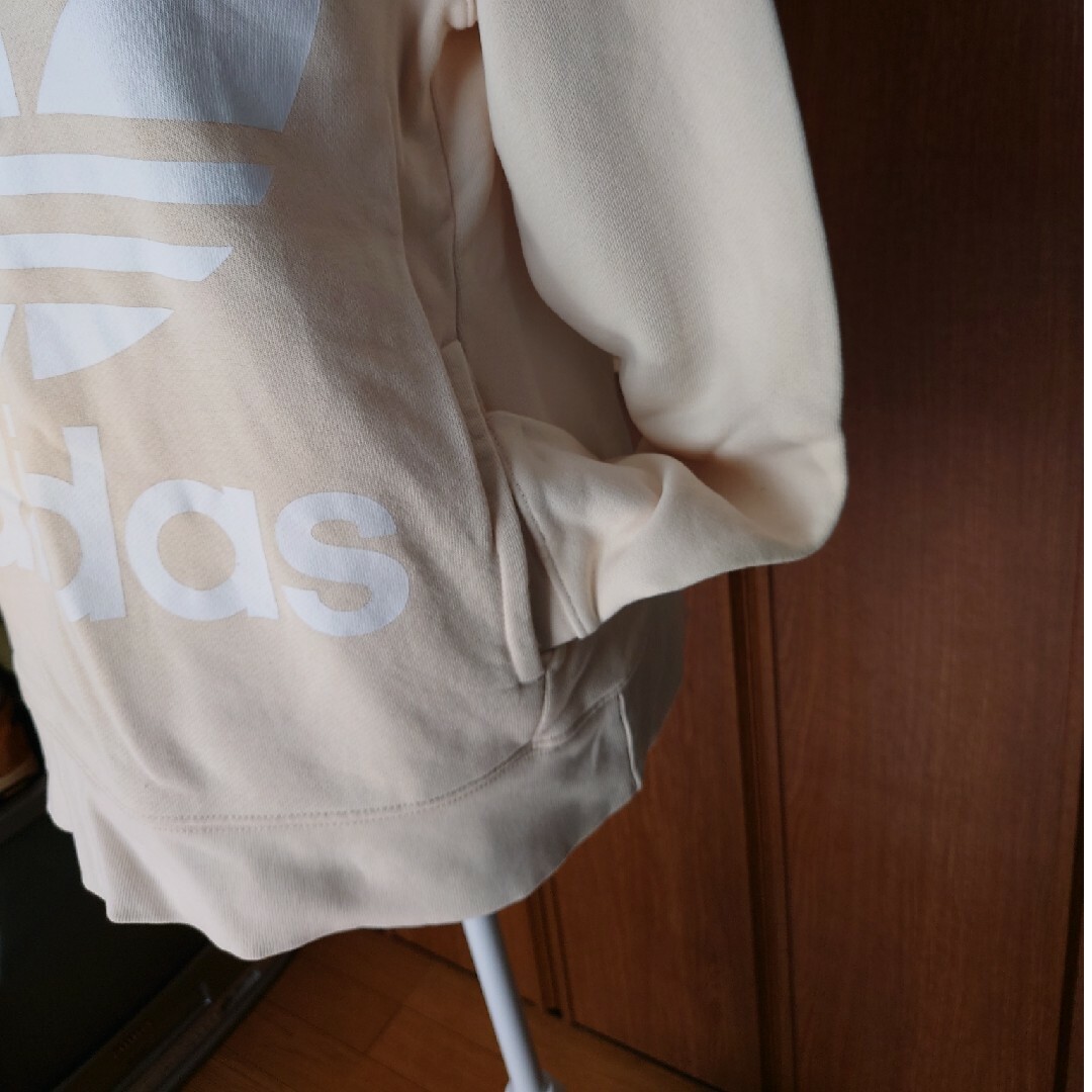 adidas(アディダス)のアディダス  パーカー  м レディースのトップス(パーカー)の商品写真