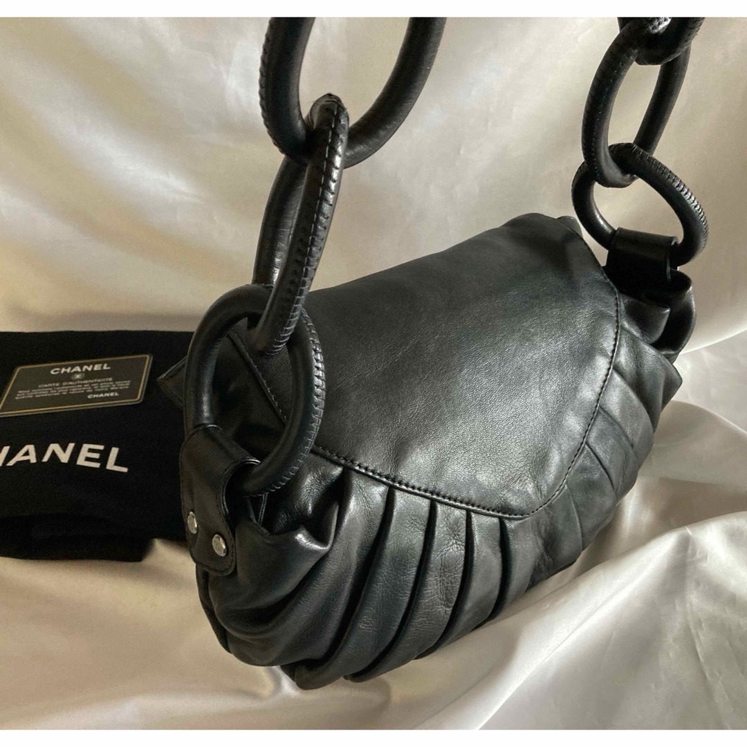 CHANEL(シャネル)のsysmis様専用♡CHANEL シャネル　デカココ  ラムスキン バッグ レディースのバッグ(ショルダーバッグ)の商品写真