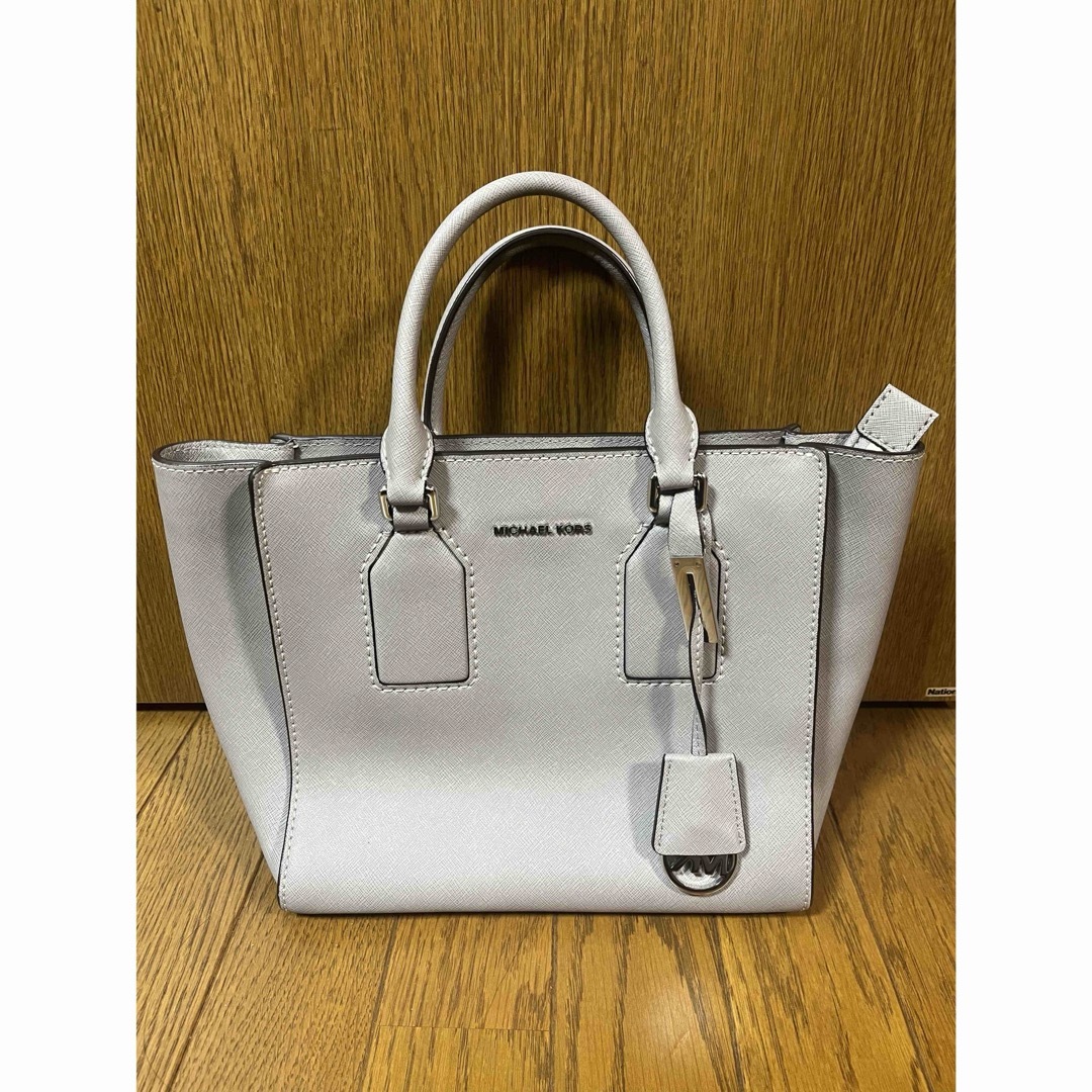 Michael Kors(マイケルコース)の中古品　マイケルコース　バッグ レディースのバッグ(ショルダーバッグ)の商品写真