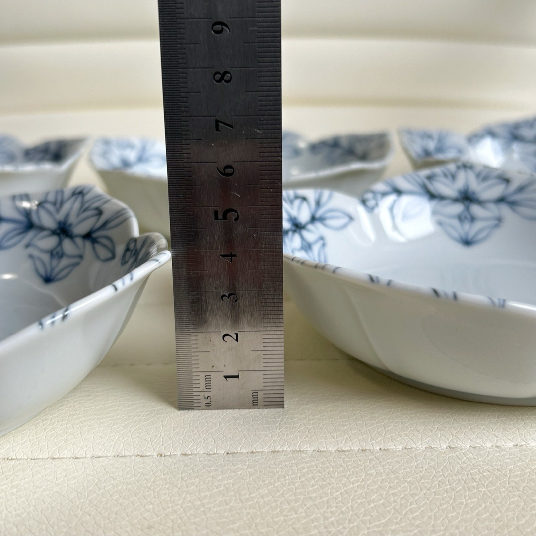たち吉 - たち吉 染付花紋 輪花鉢揃 5枚セット 小鉢 取り皿 煮物 たち吉 - たち吉 染付花紋 輪花鉢揃 5枚セット 小鉢 取り皿 煮物