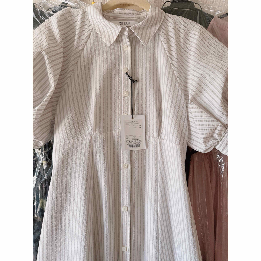 Her lip to(ハーリップトゥ)のVolume Stripe Dress taupe Sサイズ レディースのワンピース(ロングワンピース/マキシワンピース)の商品写真