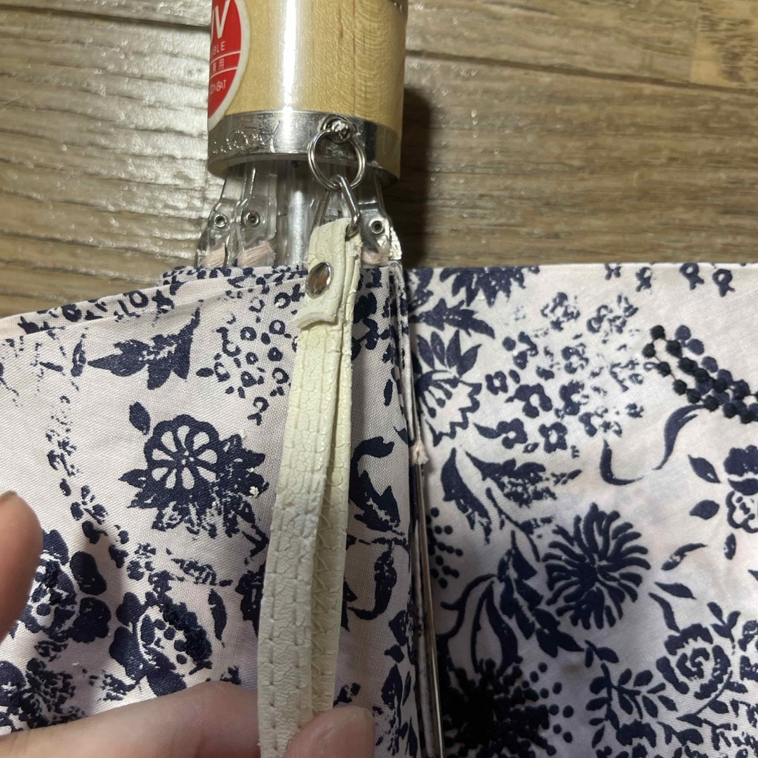 Vivienne Westwood(ヴィヴィアンウエストウッド)の難あり　定価1万円以上ヴィヴィアンウエストウッド   折りたたみ日傘 レディースのファッション小物(傘)の商品写真