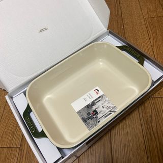 ストウブ セラミック レクタンギュラーディッシュ 27cm バジルグリーン(食器)