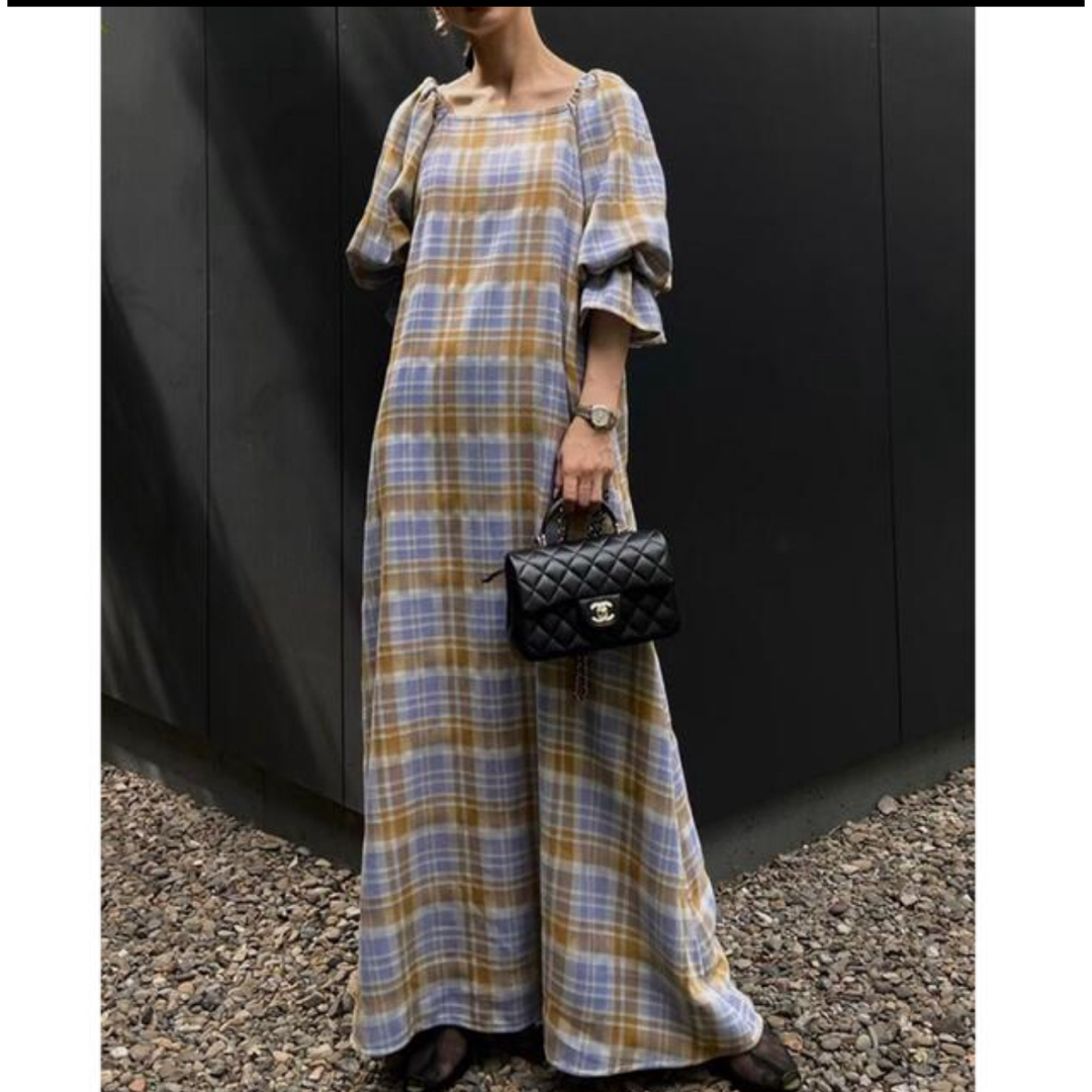 Ameri VINTAGE(アメリヴィンテージ)のAMERI VINTAGE  LACEY CHECK PUFF DRESS  レディースのワンピース(ロングワンピース/マキシワンピース)の商品写真