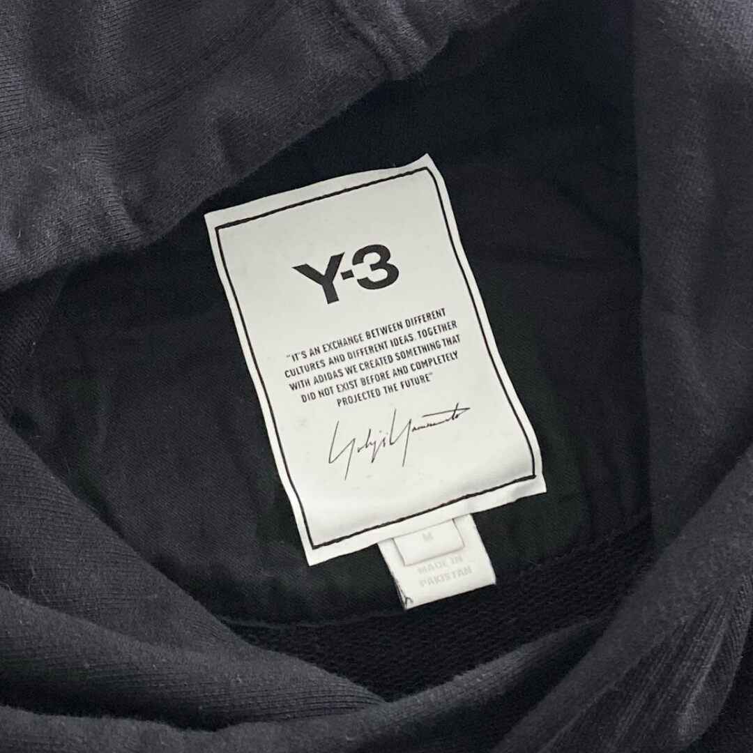 Y-3(ワイスリー)の58e11 Y-3 ワイスリー ヨウジヤマモト プルオーバー チェストロゴ スウェットパーカー フーディ CLASSIC CHEST LOGO HOODIE GV4198 Mサイズ ブラック コットン メンズのトップス(パーカー)の商品写真