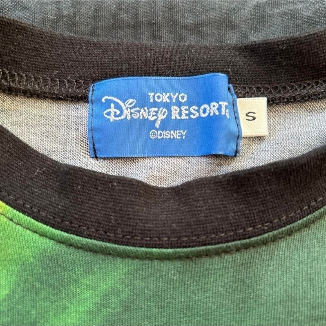 Disney(ディズニー)のTシャツ半袖バンビお花ディズニーランド動物アニマル黒地カラフル レディースのトップス(Tシャツ(半袖/袖なし))の商品写真