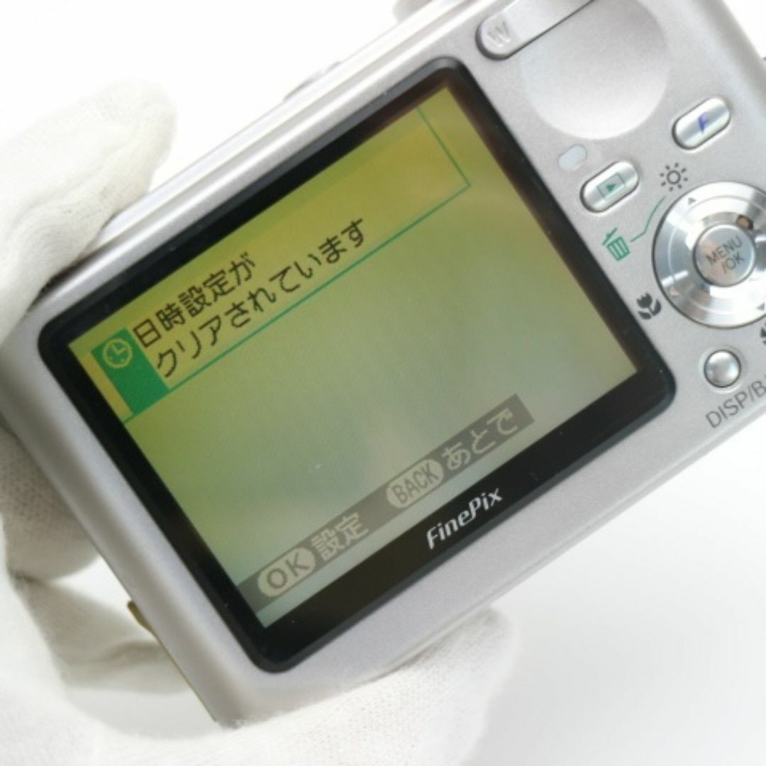 富士フイルム(フジフイルム)の超美品 FinePix F11 シルバー  M444 スマホ/家電/カメラのカメラ(コンパクトデジタルカメラ)の商品写真