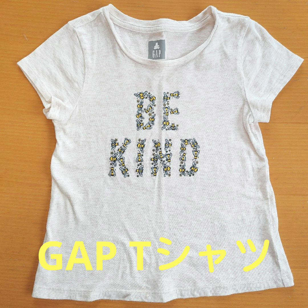 GAP(ギャップ)のGAP Tシャツ　100㎝　美品 キッズ/ベビー/マタニティのキッズ服女の子用(90cm~)(Tシャツ/カットソー)の商品写真