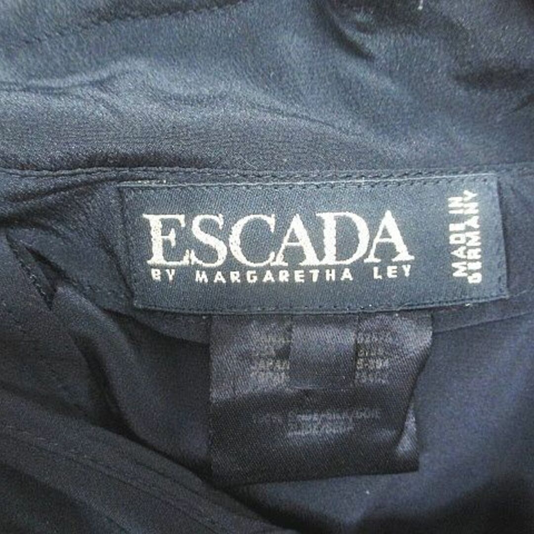 ESCADA(エスカーダ)のESCADA 長袖 シャツ ブラウス 黒系 ブラック ボタン 絹 シルク 無地 レディースのトップス(シャツ/ブラウス(長袖/七分))の商品写真