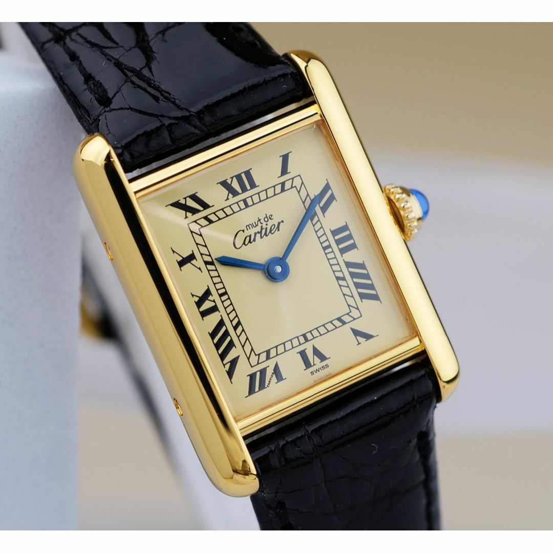 Cartier(カルティエ)の美品 カルティエ マスト タンク アイボリー ローマン SM Cartier レディースのファッション小物(腕時計)の商品写真