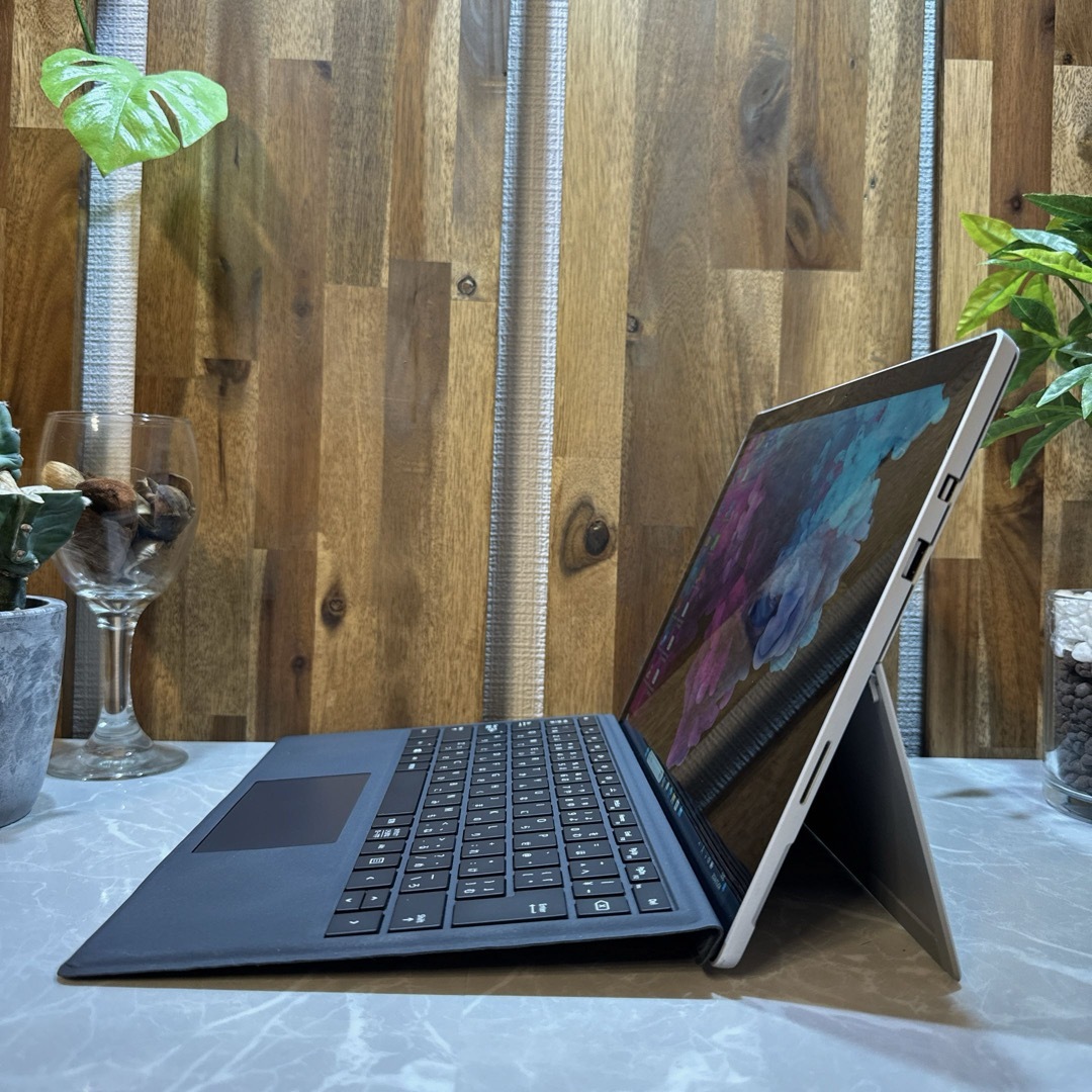 Microsoft(マイクロソフト)の【美品】Surface Pro 6☘️i7第8世代☘️メ8G☘️SSD256GB スマホ/家電/カメラのPC/タブレット(ノートPC)の商品写真