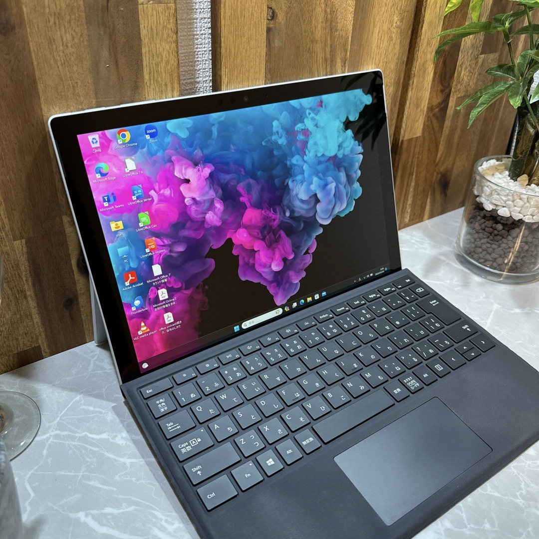 Microsoft(マイクロソフト)の【美品】Surface Pro 6☘️i7第8世代☘️メ8G☘️SSD256GB スマホ/家電/カメラのPC/タブレット(ノートPC)の商品写真