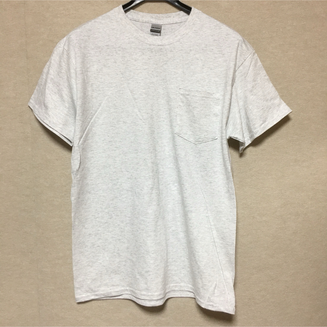 GILDAN(ギルタン)の新品 GILDAN ギルダン 半袖Tシャツ ポケット付き アッシュグレー M メンズのトップス(Tシャツ/カットソー(半袖/袖なし))の商品写真