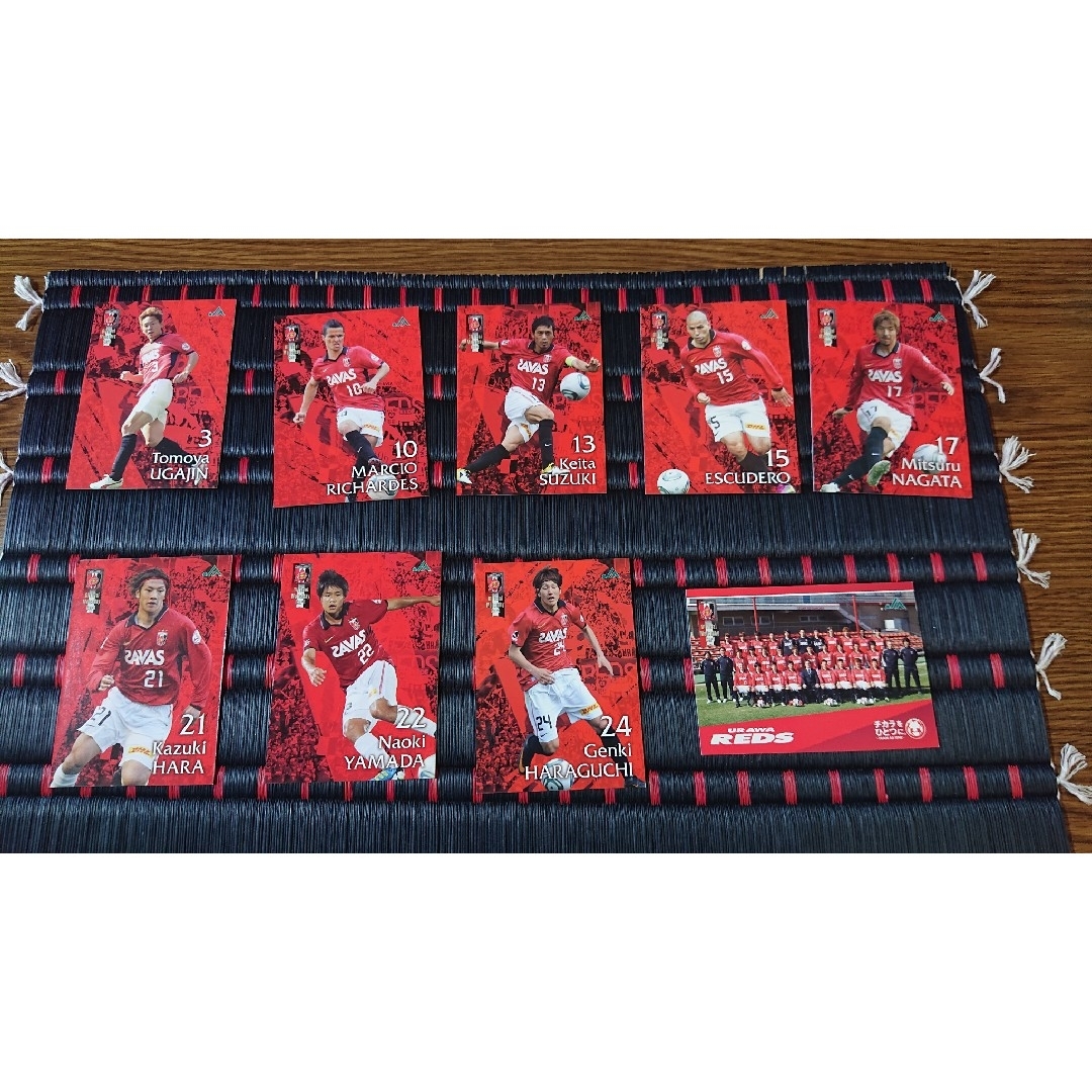 【未使用】2013年　浦和レッズ　選手カード　9枚 スポーツ/アウトドアのサッカー/フットサル(応援グッズ)の商品写真